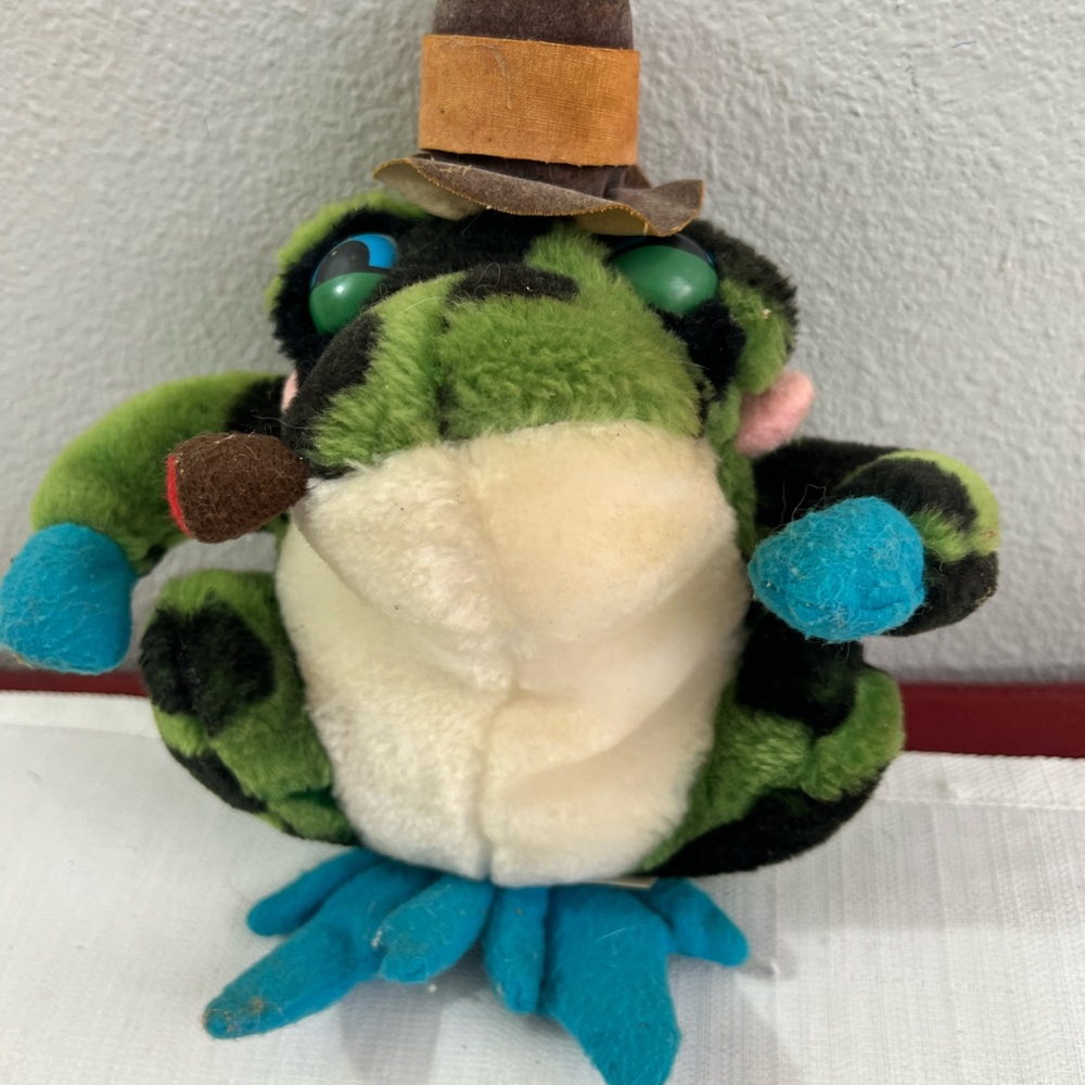 Vintage Plush Frog Toy with Hat and‎ Pipe